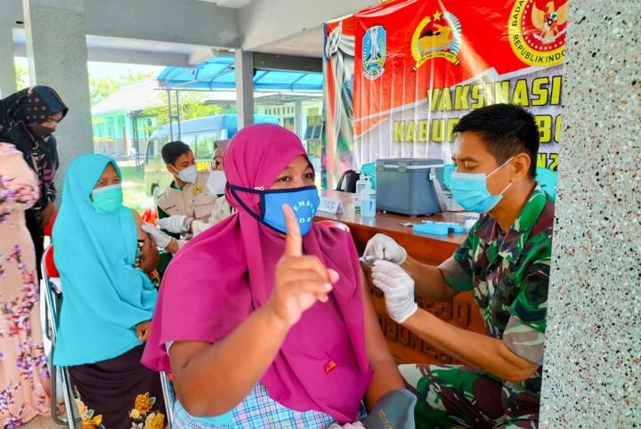 Perecepat Vaksinasi, Kodim Bojonegoro Gelar Serbuan Vaksinasi Tahap 2 di Dua Desa diwilayah Kepohbararu